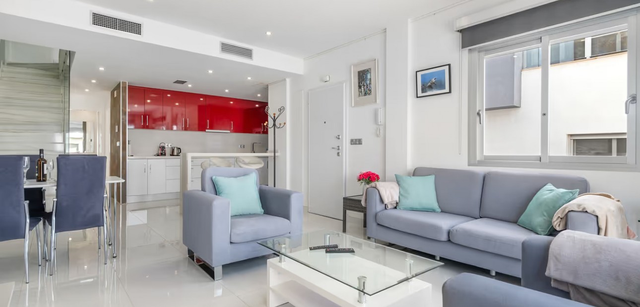 Sale - Semi Detached Villa -
Orihuela Costa - Punta Prima