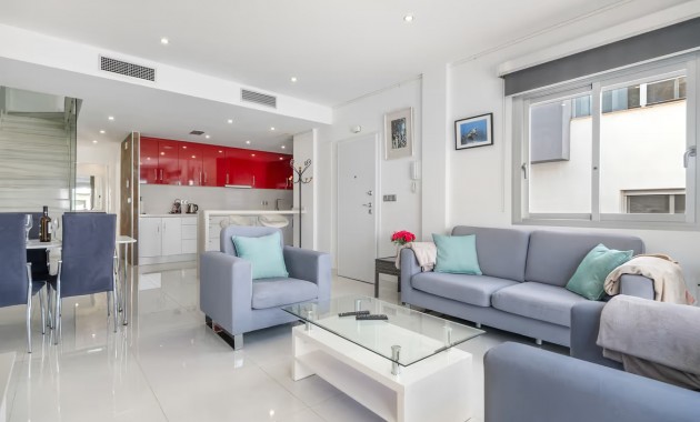 Sale - Semi Detached Villa -
Orihuela Costa - Punta Prima