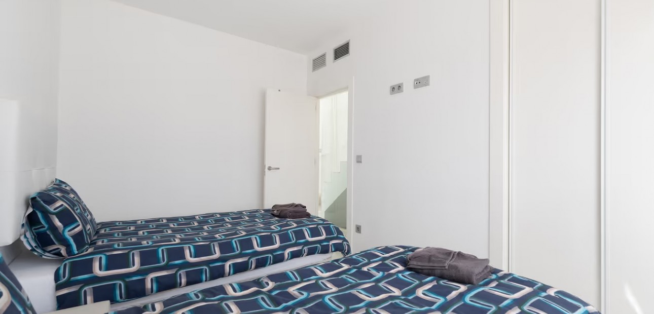 Sale - Semi Detached Villa -
Orihuela Costa - Punta Prima