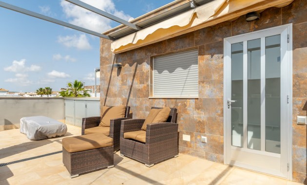 Sale - Semi Detached Villa -
Orihuela Costa - Punta Prima