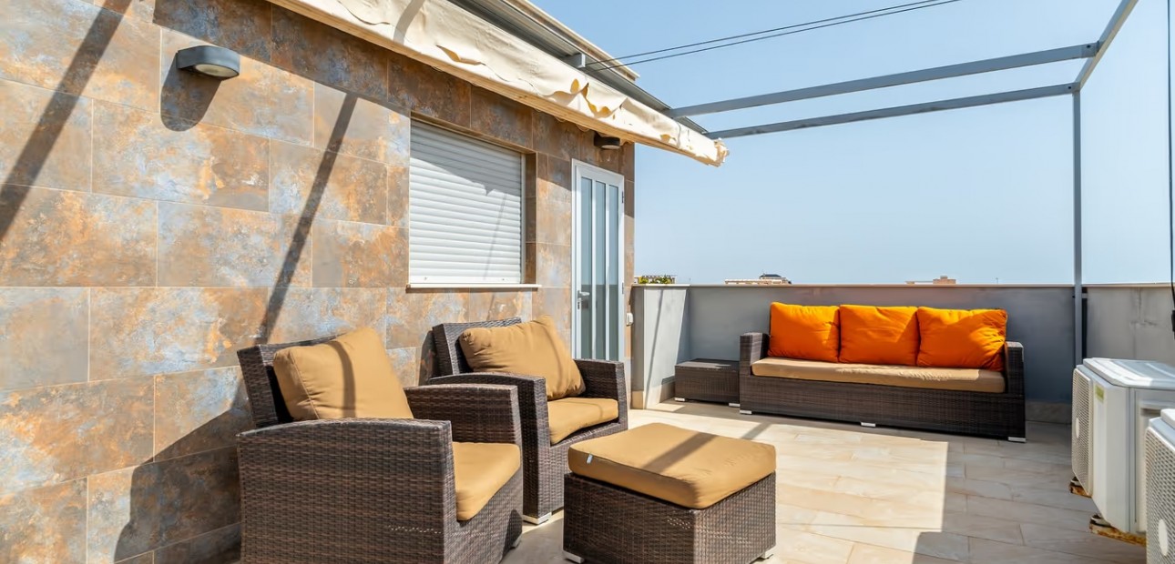 Sale - Semi Detached Villa -
Orihuela Costa - Punta Prima
