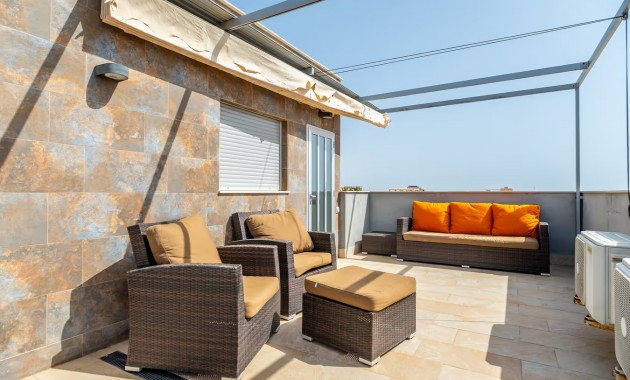 Sale - Semi Detached Villa -
Orihuela Costa - Punta Prima