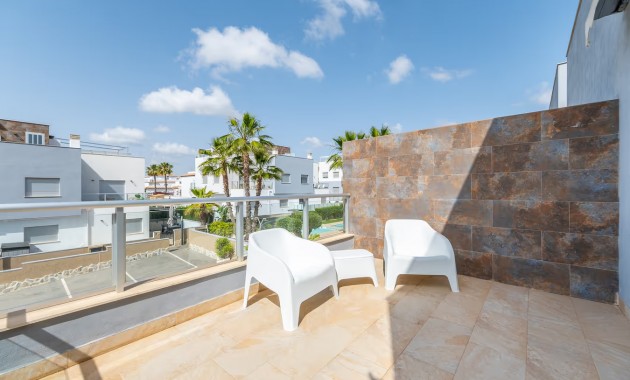 Sale - Semi Detached Villa -
Orihuela Costa - Punta Prima