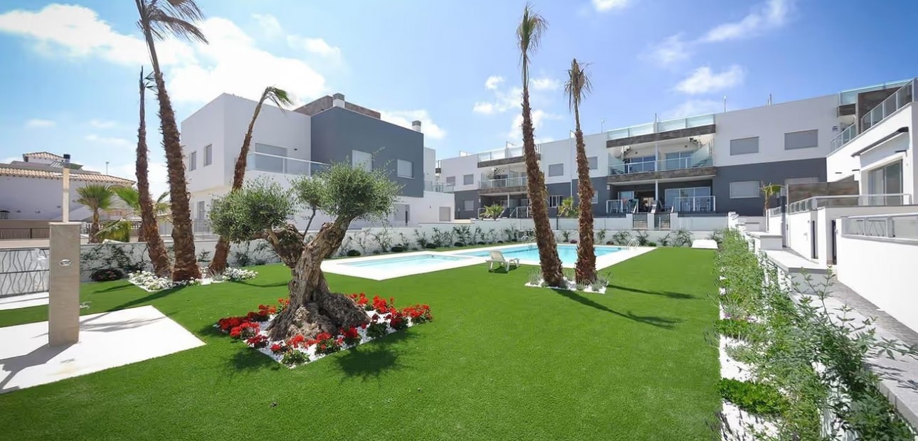 Sale - Semi Detached Villa -
Orihuela Costa - Punta Prima