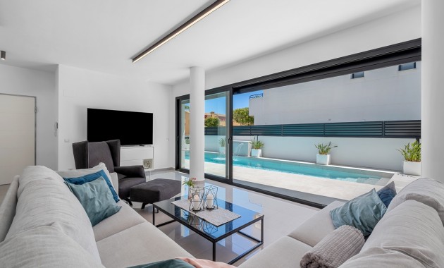 Sale - Detached Villa -
Guardamar del Segura - Los Secanos