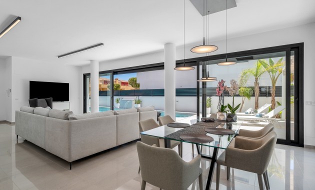 Sale - Detached Villa -
Guardamar del Segura - Los Secanos