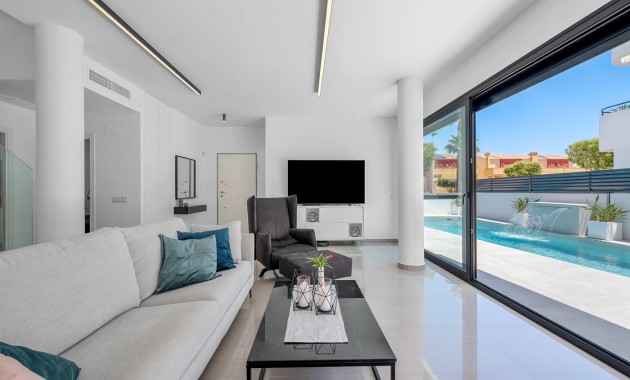 Sale - Detached Villa -
Guardamar del Segura - Los Secanos