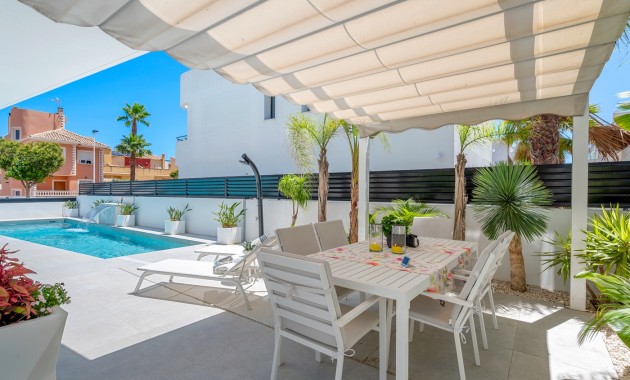 Sale - Detached Villa -
Guardamar del Segura - Los Secanos