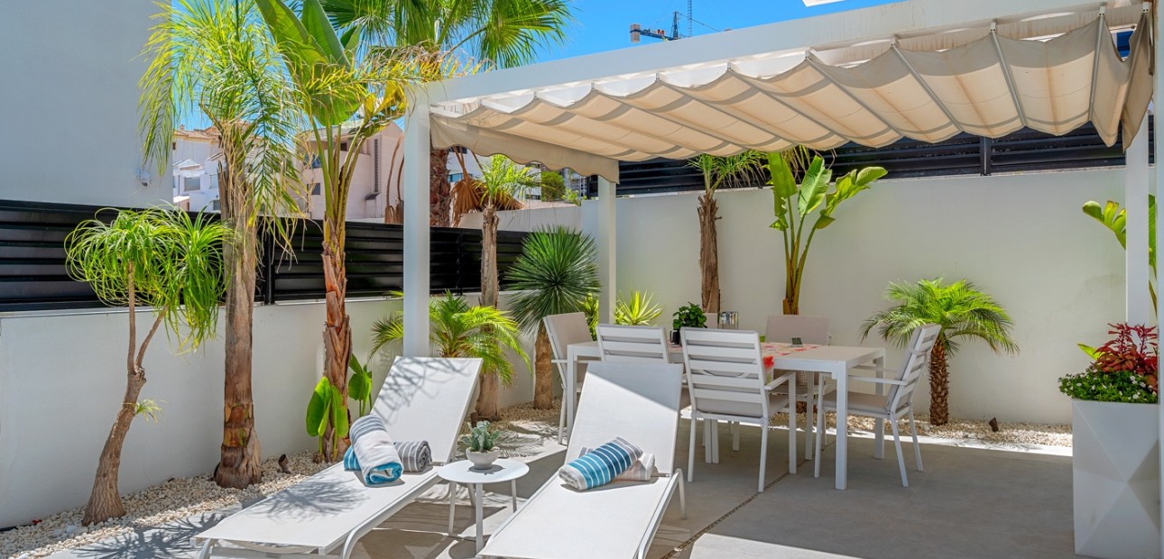 Sale - Detached Villa -
Guardamar del Segura - Los Secanos