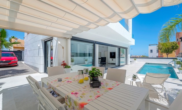 Sale - Detached Villa -
Guardamar del Segura - Los Secanos