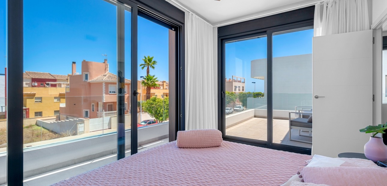 Sale - Detached Villa -
Guardamar del Segura - Los Secanos