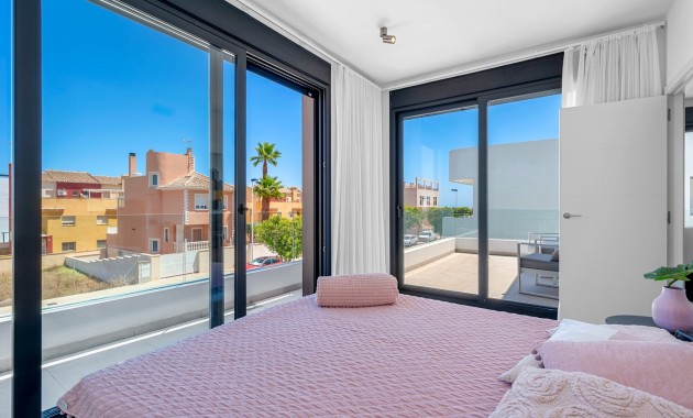 Sale - Detached Villa -
Guardamar del Segura - Los Secanos