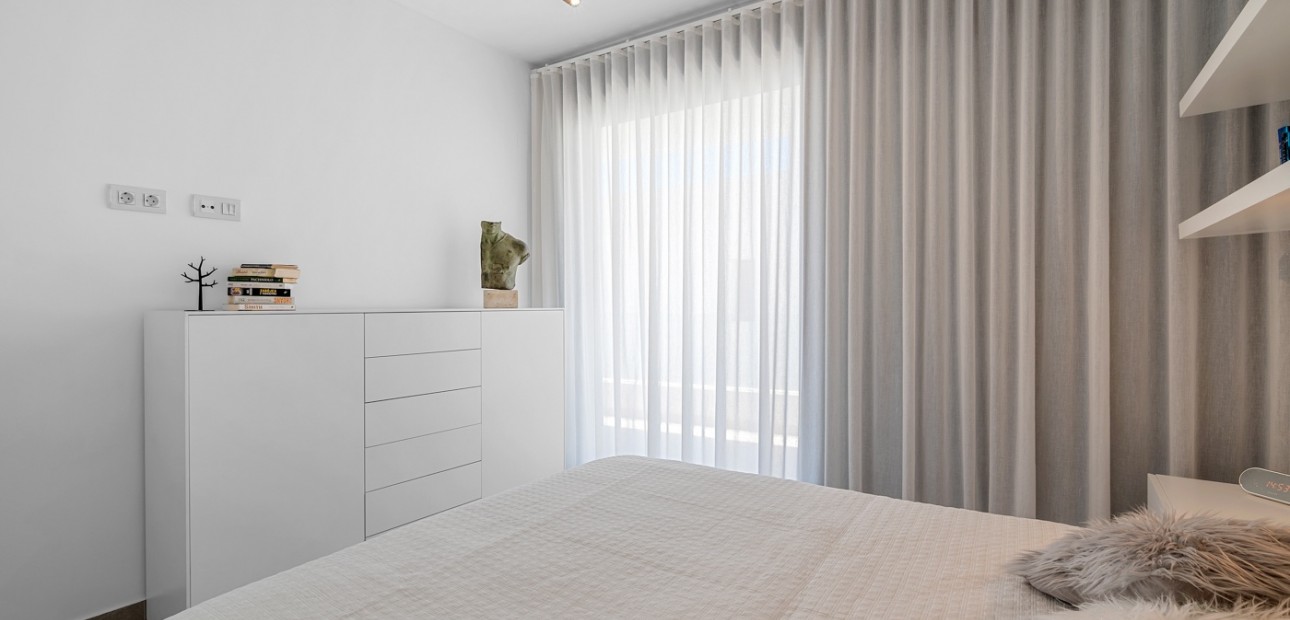 Sale - Detached Villa -
Guardamar del Segura - Los Secanos