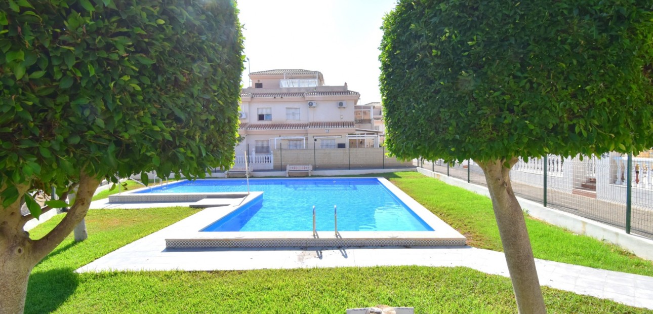 Sale - Townhouse -
Orihuela Costa - Playa Flamenca