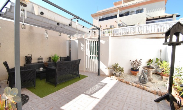 Sale - Townhouse -
Orihuela Costa - Playa Flamenca