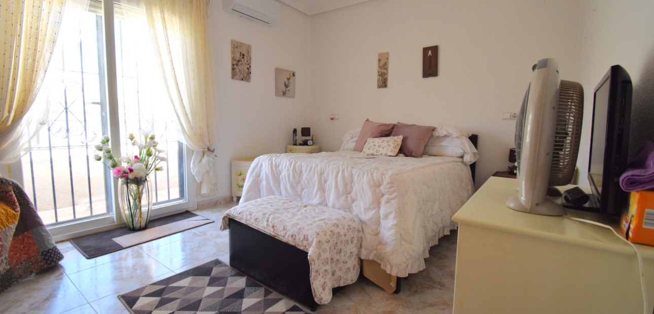 Sale - Townhouse -
Orihuela Costa - Playa Flamenca