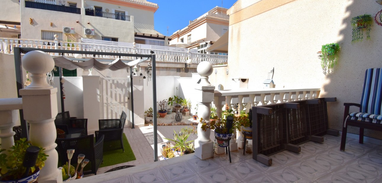Sale - Townhouse -
Orihuela Costa - Playa Flamenca
