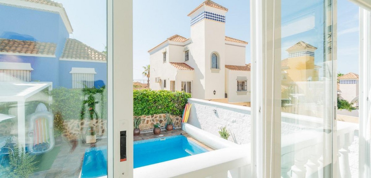 Sale - Villa -
San Miguel de Salinas - Las filipinas