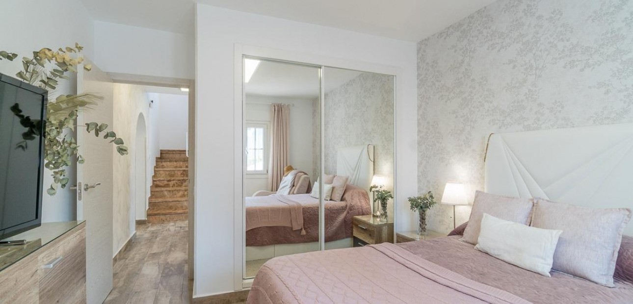 Sale - Villa -
San Miguel de Salinas - Las filipinas