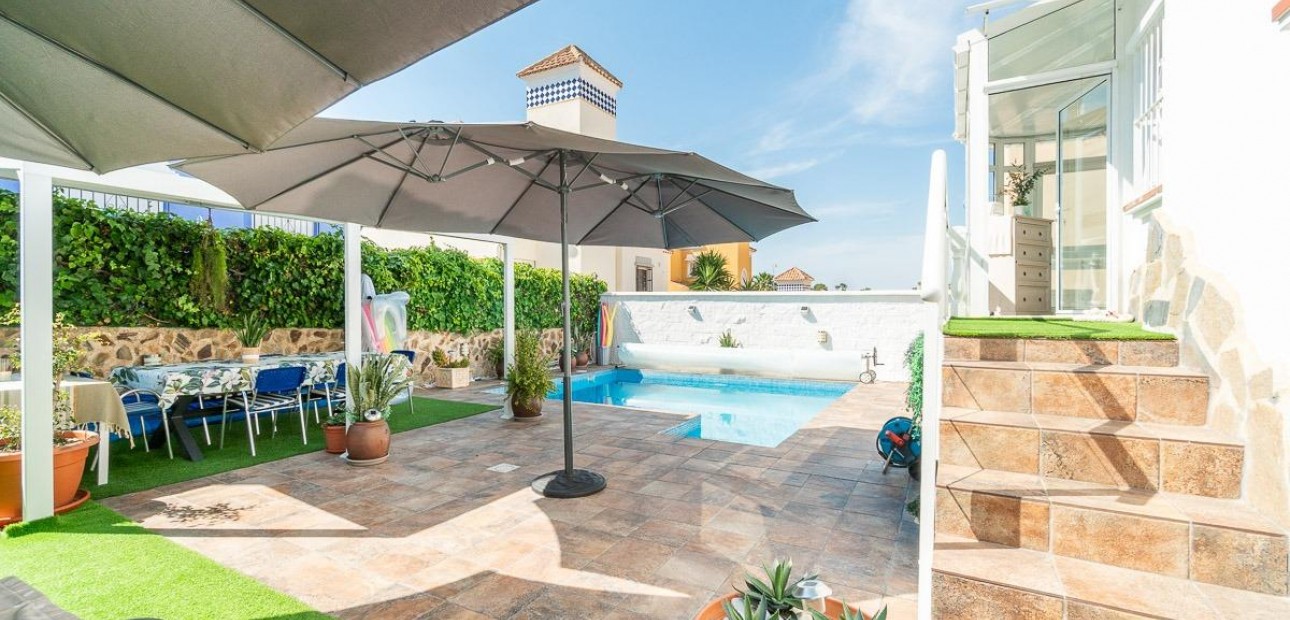 Sale - Villa -
San Miguel de Salinas - Las filipinas
