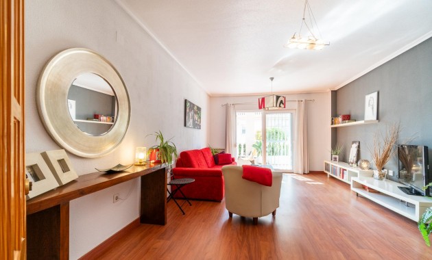 Sale - Apartment / flat -
Orihuela Costa - Playa Flamenca
