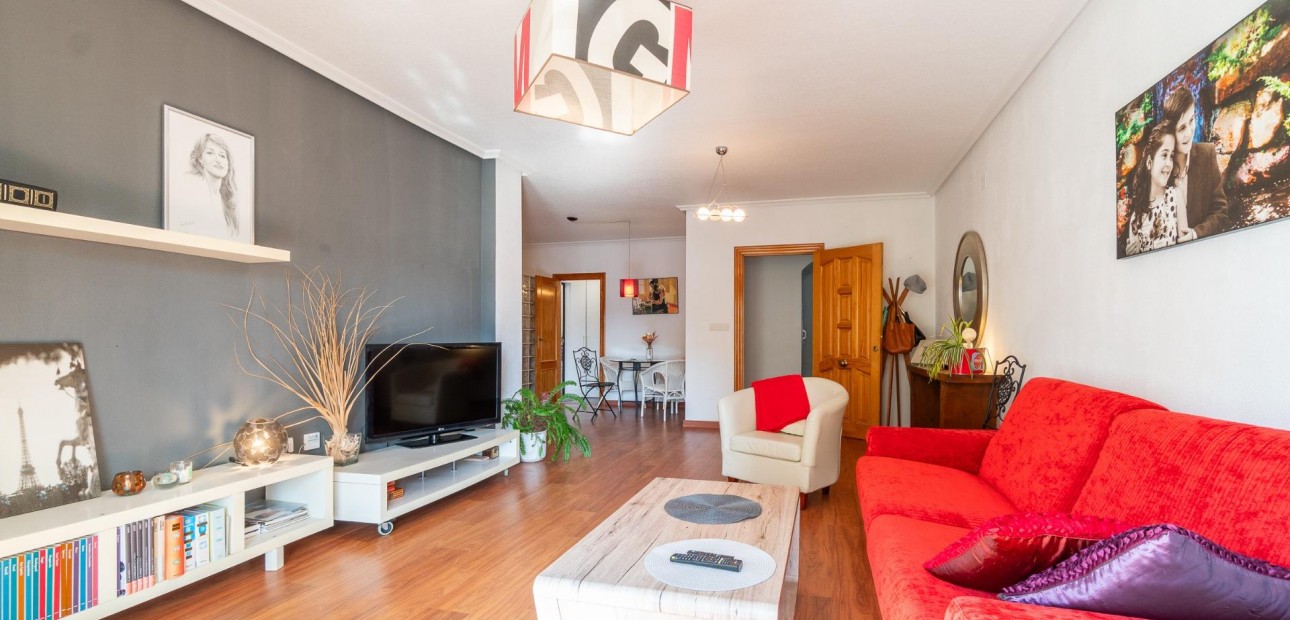 Sale - Apartment / flat -
Orihuela Costa - Playa Flamenca