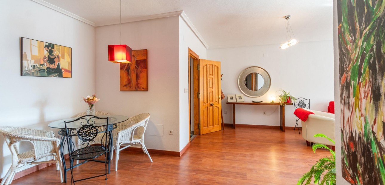 Sale - Apartment / flat -
Orihuela Costa - Playa Flamenca