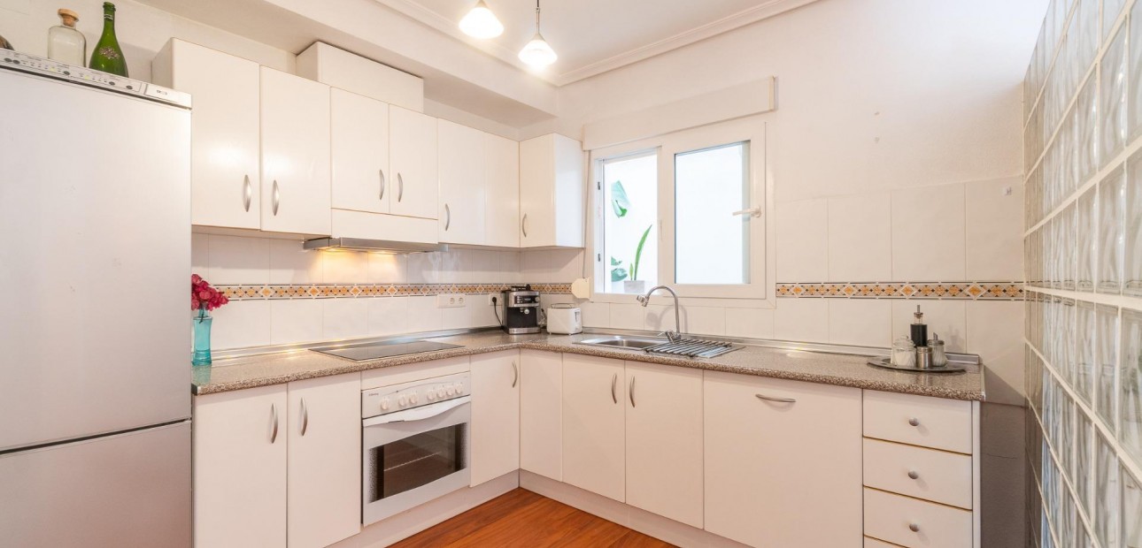 Sale - Apartment / flat -
Orihuela Costa - Playa Flamenca