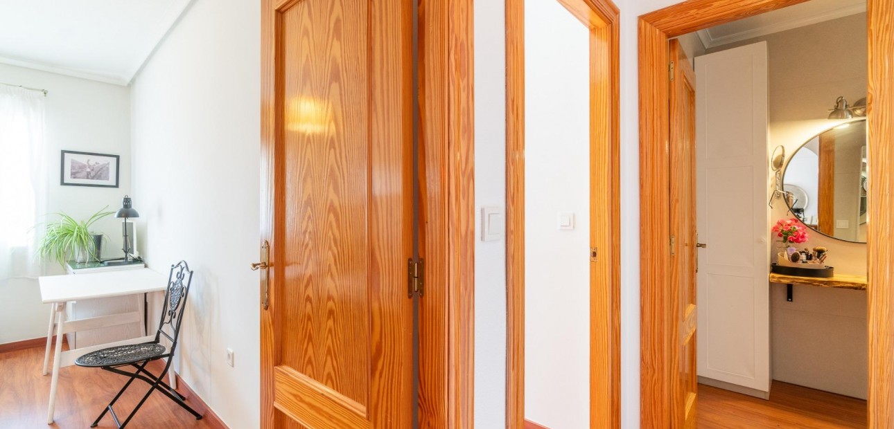 Sale - Apartment / flat -
Orihuela Costa - Playa Flamenca