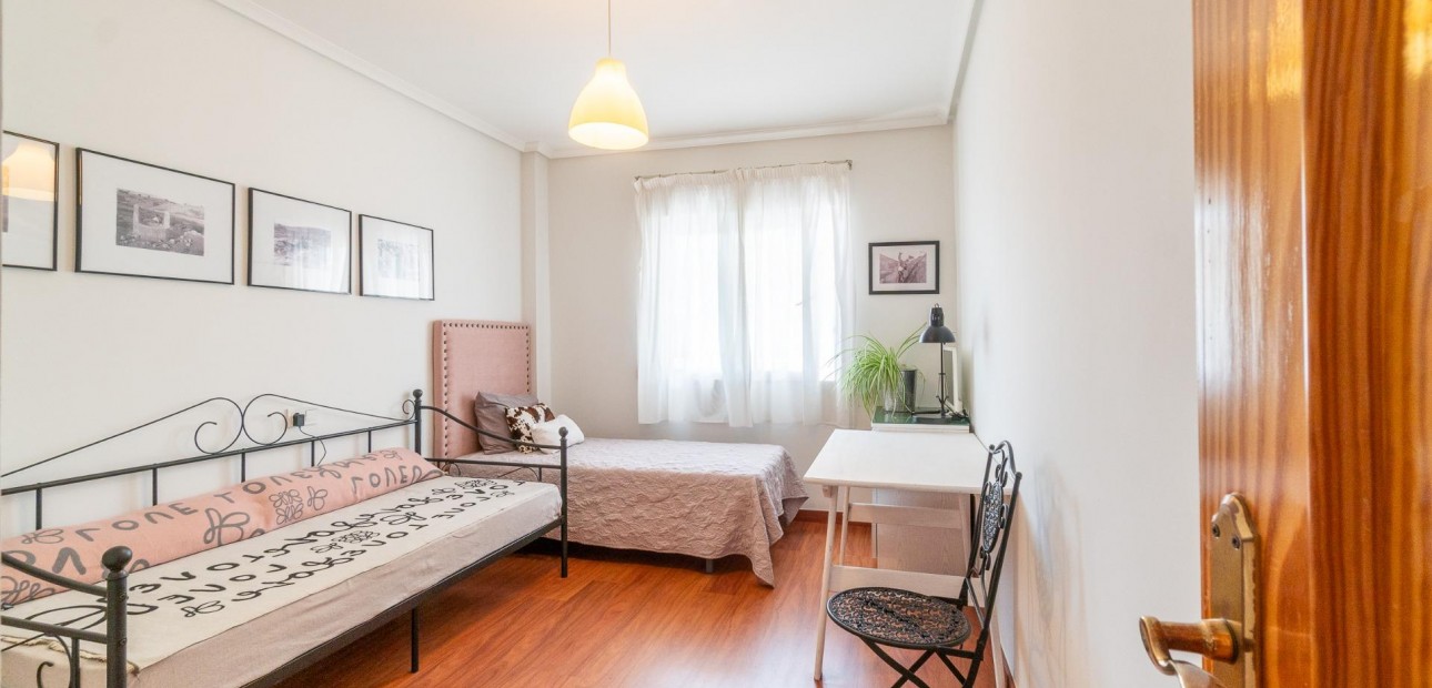 Sale - Apartment / flat -
Orihuela Costa - Playa Flamenca