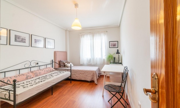 Sale - Apartment / flat -
Orihuela Costa - Playa Flamenca