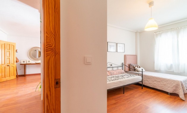 Sale - Apartment / flat -
Orihuela Costa - Playa Flamenca
