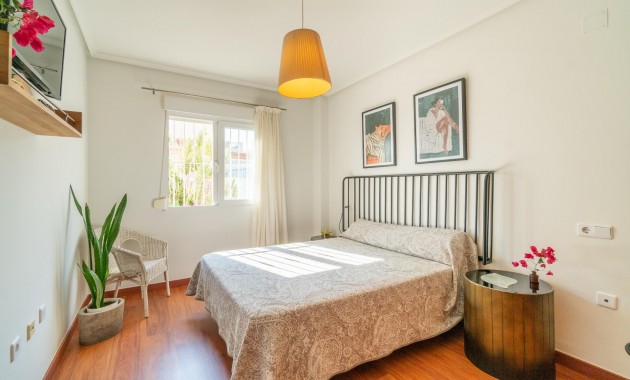 Sale - Apartment / flat -
Orihuela Costa - Playa Flamenca