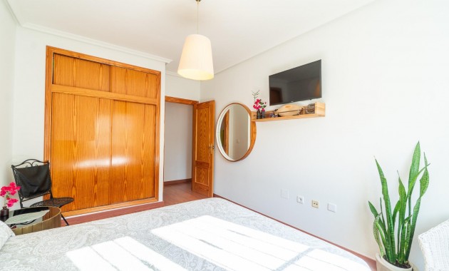 Sale - Apartment / flat -
Orihuela Costa - Playa Flamenca