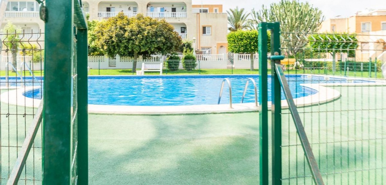 Sale - Apartment / flat -
Torrevieja - Torreblanca
