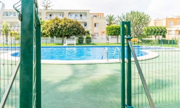 Sale - Apartment / flat -
Torrevieja - Torreblanca