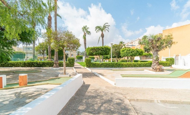 Sale - Apartment / flat -
Torrevieja - Torreblanca