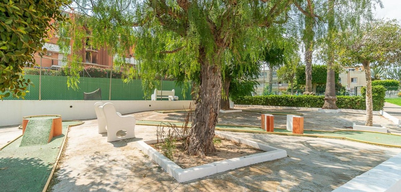 Sale - Apartment / flat -
Torrevieja - Torreblanca