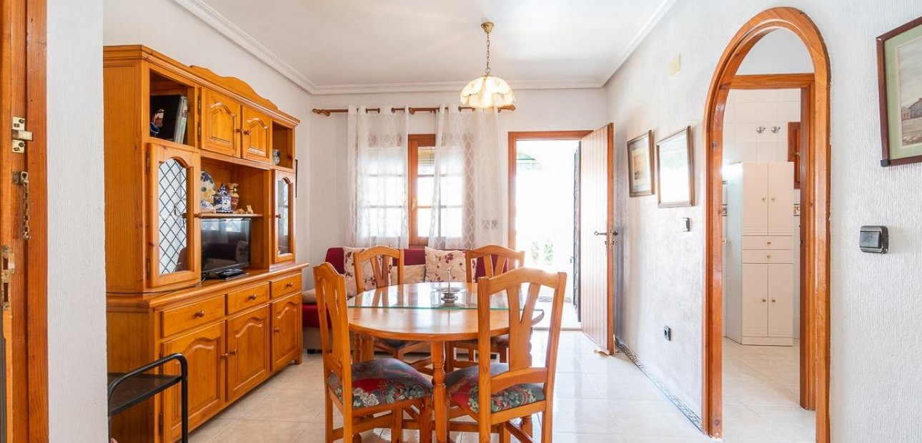 Sale - Apartment / flat -
Torrevieja - Torreblanca