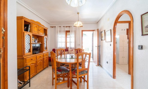 Sale - Apartment / flat -
Torrevieja - Torreblanca