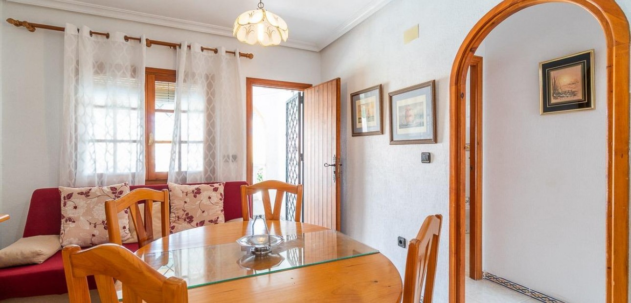 Sale - Apartment / flat -
Torrevieja - Torreblanca
