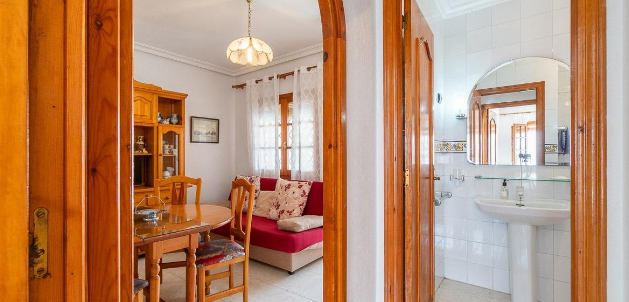 Sale - Apartment / flat -
Torrevieja - Torreblanca