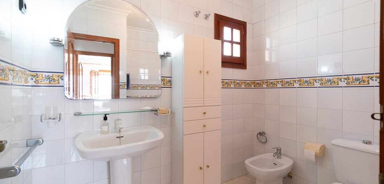 Sale - Apartment / flat -
Torrevieja - Torreblanca