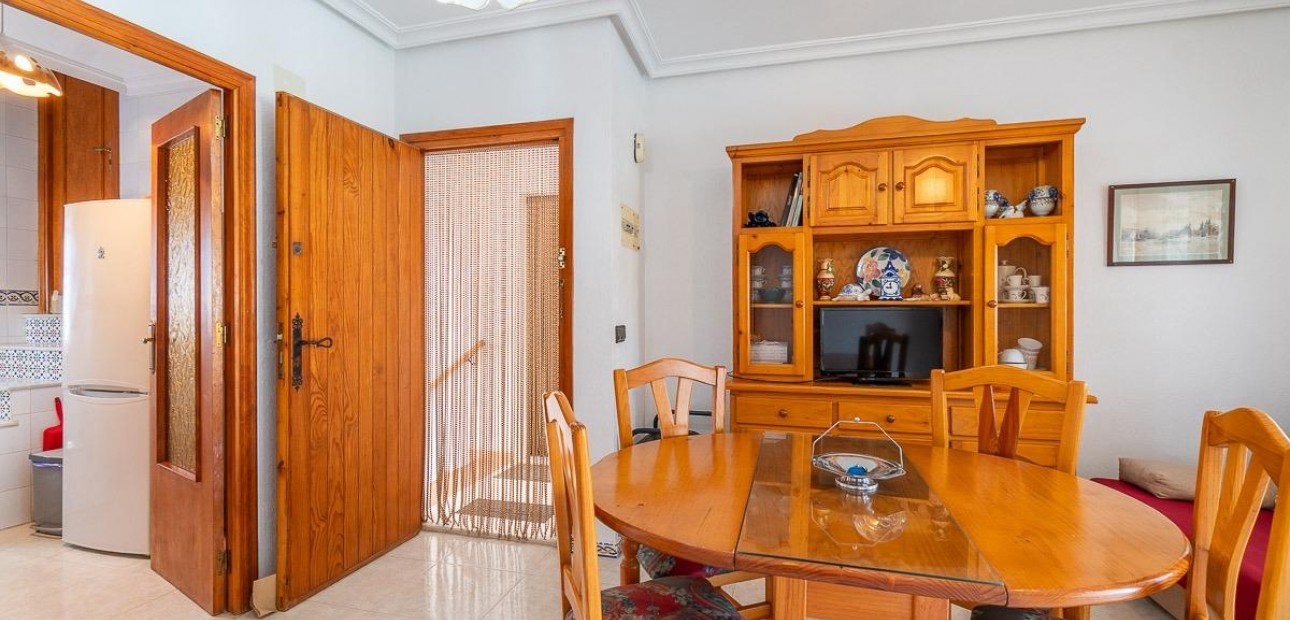 Sale - Apartment / flat -
Torrevieja - Torreblanca