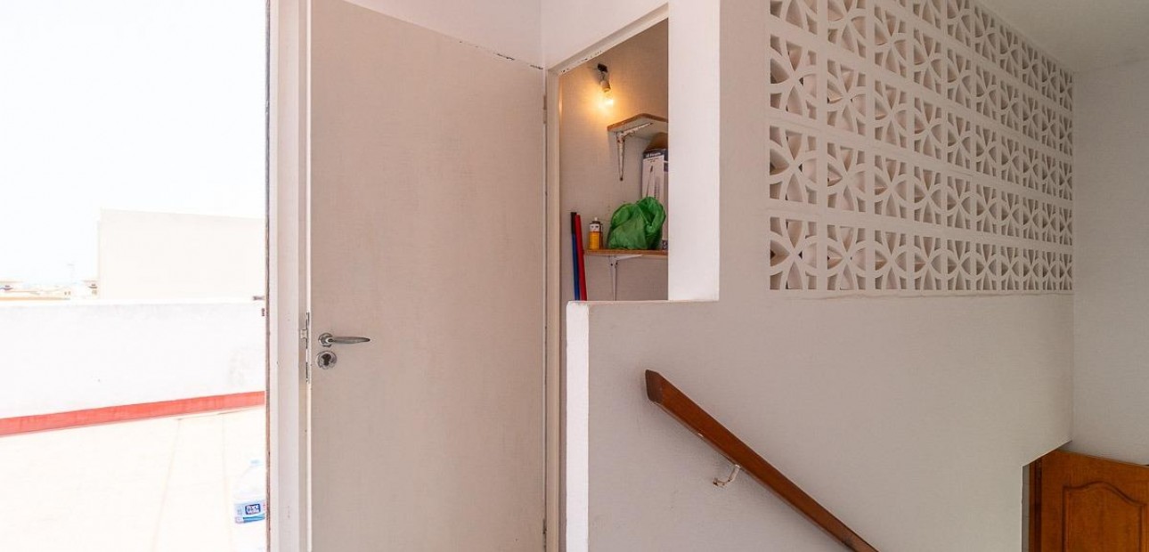 Sale - Apartment / flat -
Torrevieja - Torreblanca