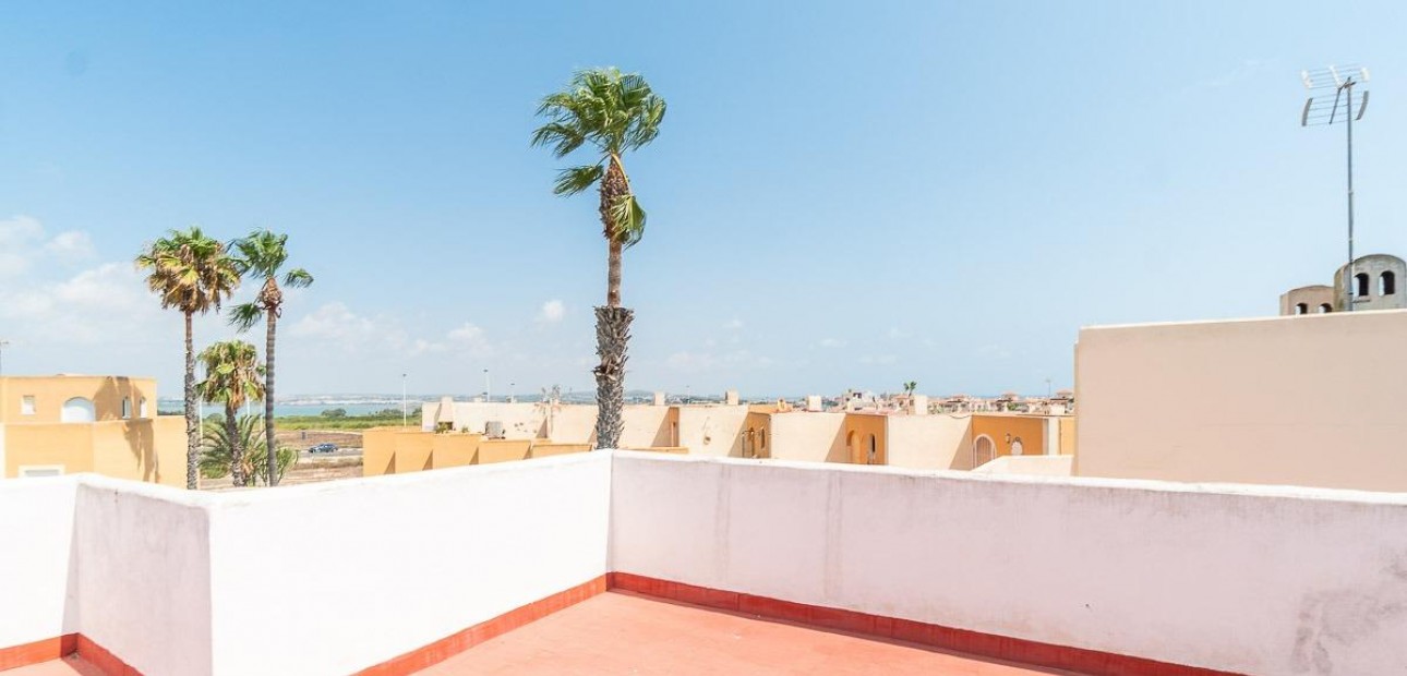 Sale - Apartment / flat -
Torrevieja - Torreblanca