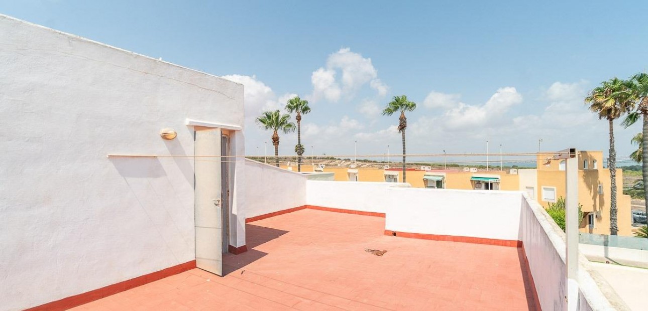 Sale - Apartment / flat -
Torrevieja - Torreblanca