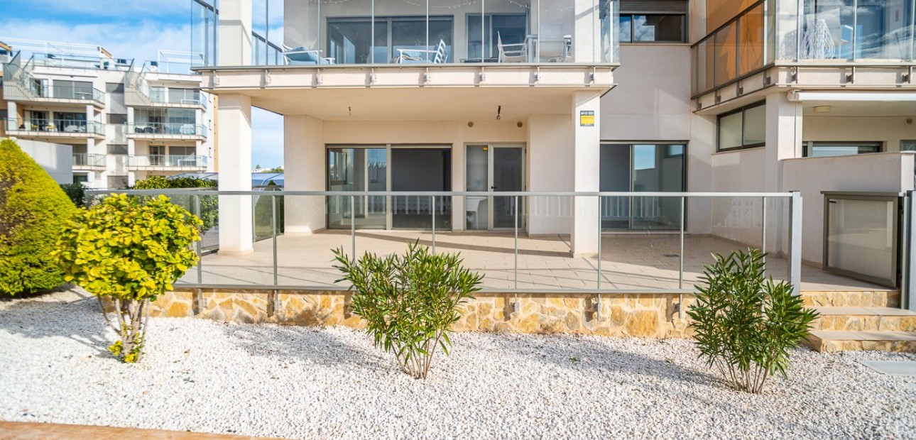 Sale - Apartment / flat -
Orihuela Costa - Los Dolses
