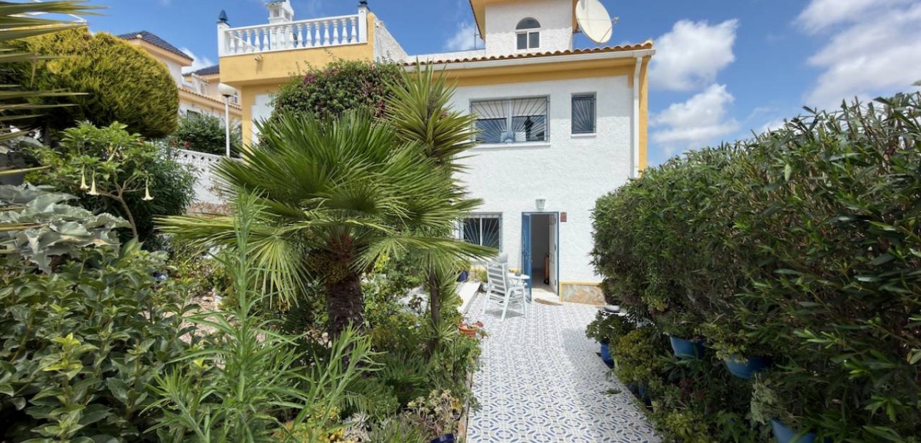 Sale - Villa -
Ciudad Quesada - Costa Blanca