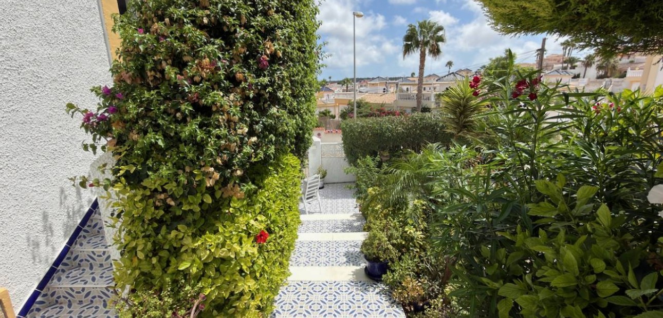 Sale - Villa -
Ciudad Quesada - Costa Blanca